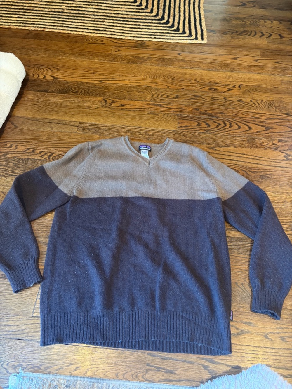 Patagonia Men's Two-Tone V-Neck Sweater in Brown and Navy